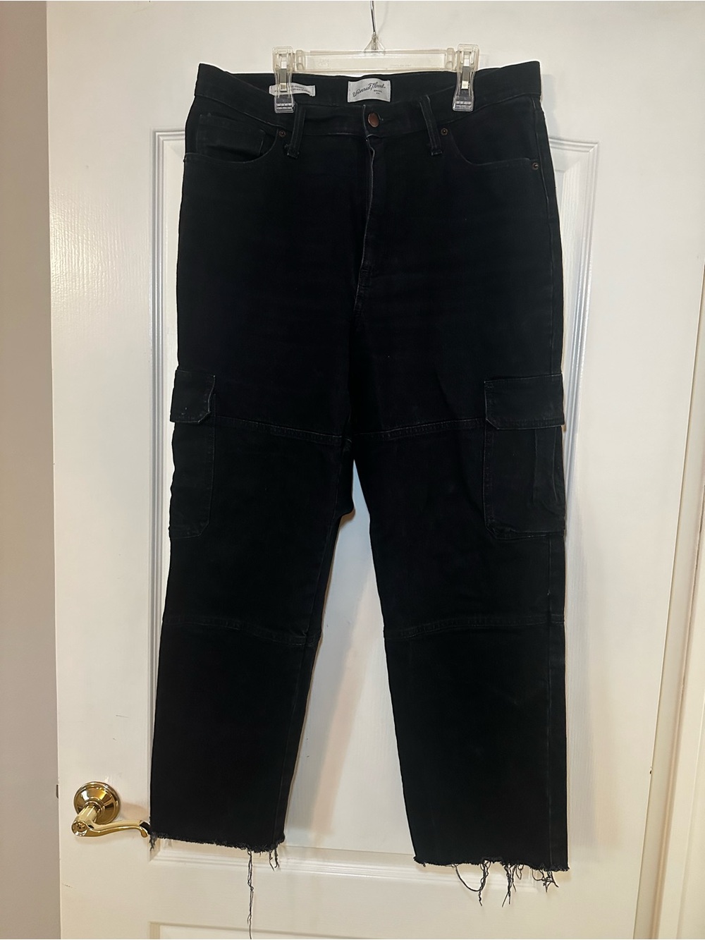 Universal Thread Black Cargo Pants with Utility Pockets